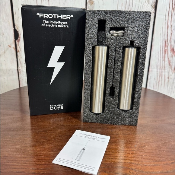 Silver Electric Frother - Picture 1 of 4